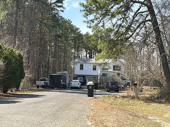 5th image of 800 Judith Ln