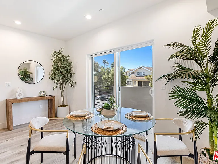 222 N Coronado St #222 — Photo 17