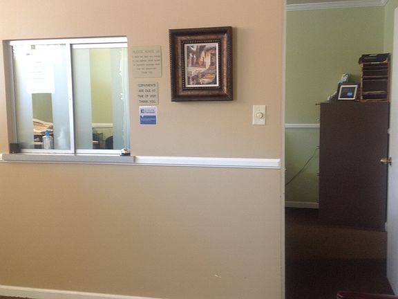 Receptionist Window with Lock