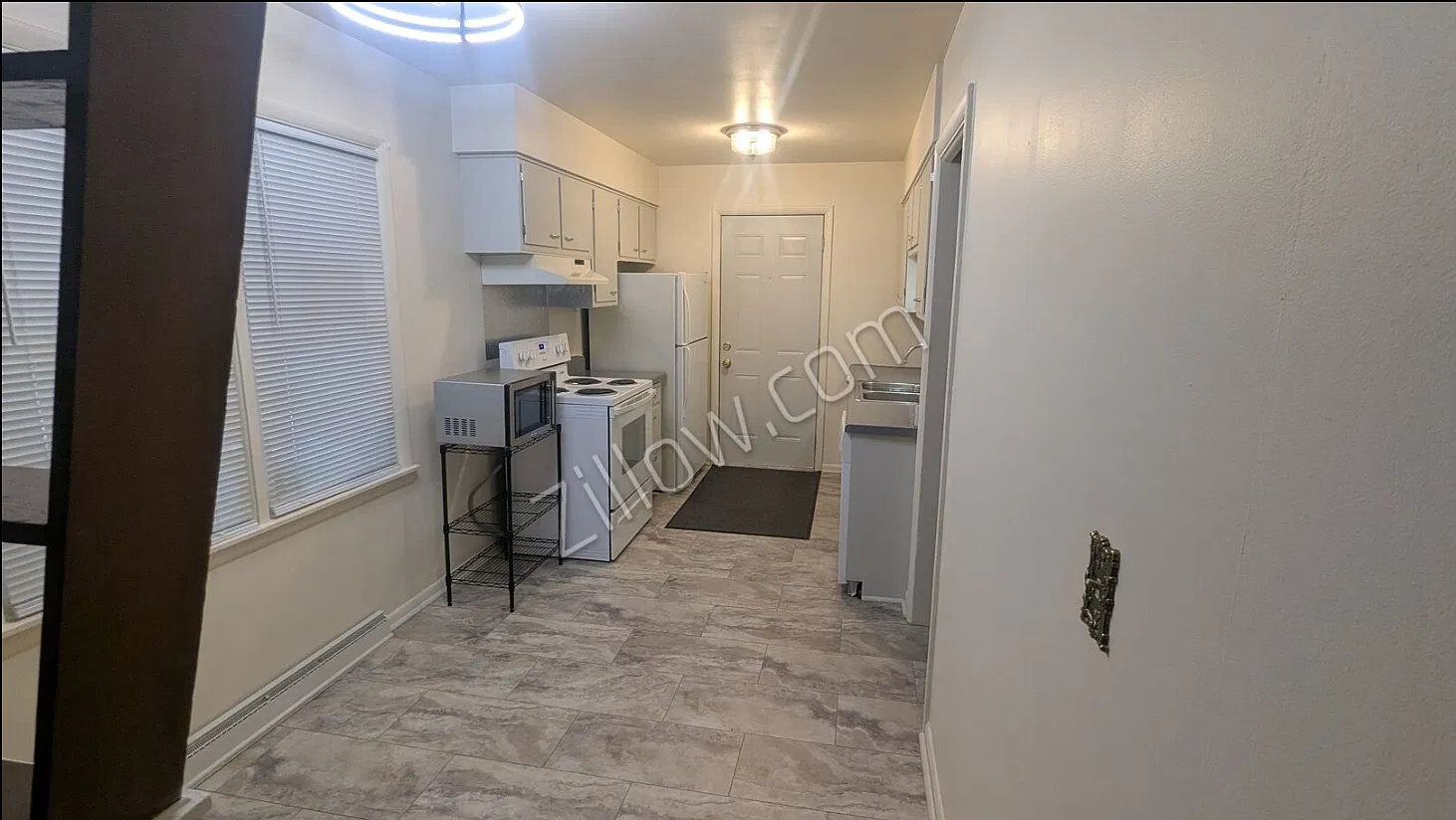 3313 Brookmont Dr — Photo 3
