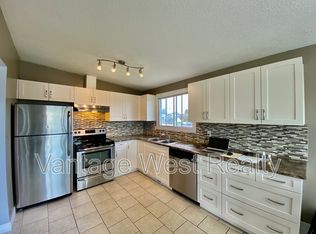 695 Belgo Rd, Kelowna, BC V1X3A6