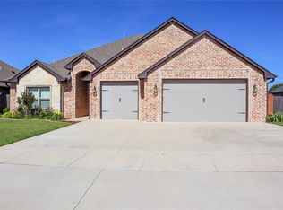 1417 Dustbowl Ln, Altus, OK 73521