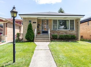 6345 N Kedvale Ave, Chicago, IL 60646