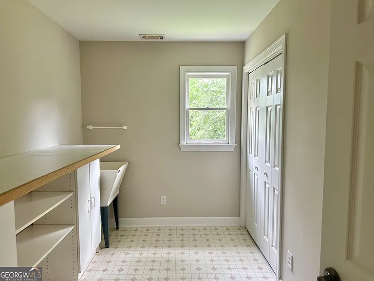 1594 Hardin Ave — Photo 18