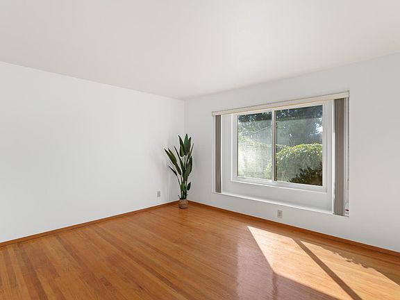 5th image of 10155 La Gloria Way