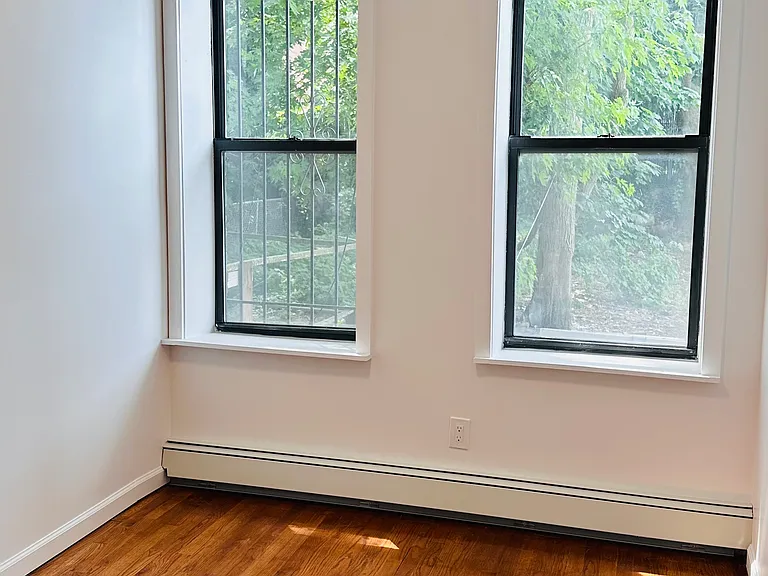 258 Forbell St #1 — Photo 8