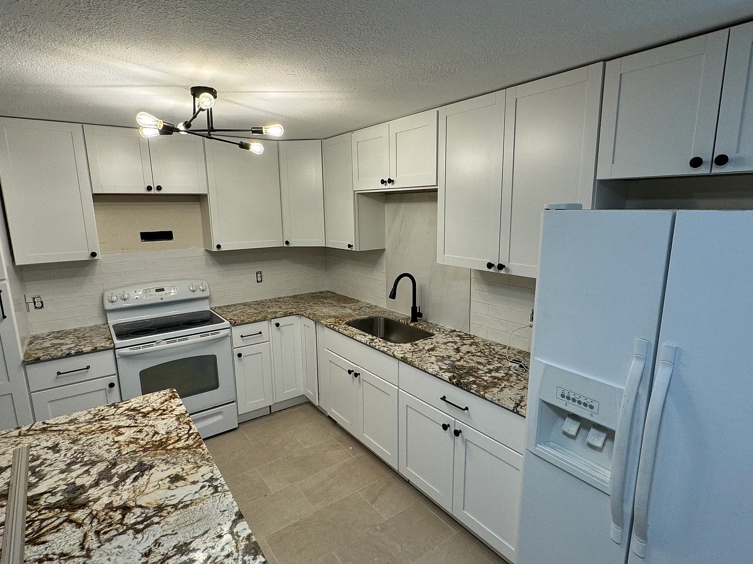 8220 SE 147th Pl — Photo 3