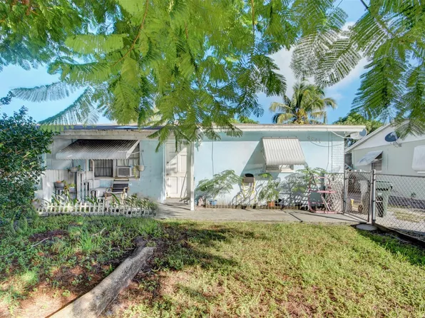 5841 S 38th Court, Greenacres, FL 33463