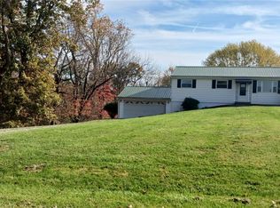 3015 Wayne Ridge Rd, Zanesville, OH 43701