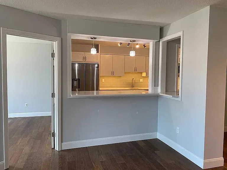 20 Hammond Pond Pkwy #206 — Photo 6