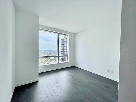 Rented by NYWPG Realty LLC | media 3
