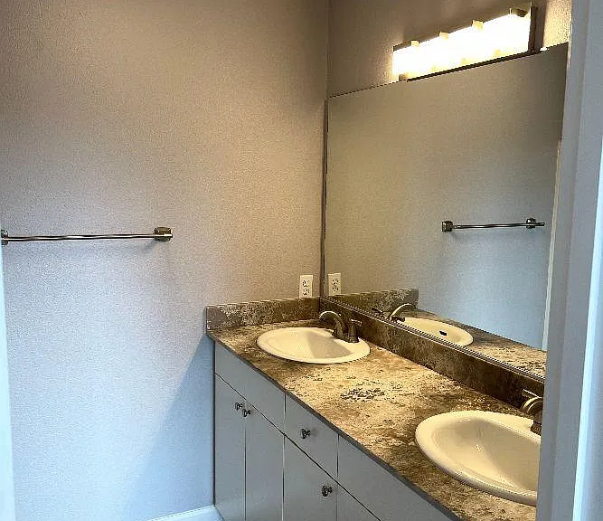 1806 SE Cutter Ln — Photo 38
