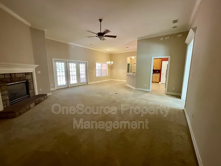 979 Watersview Dr — Photo 24