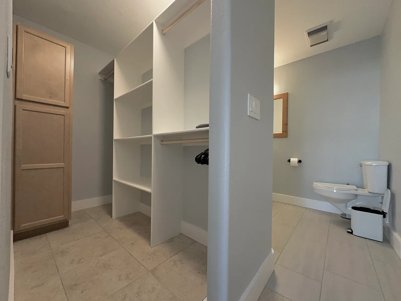 5 bed, 2200 sqft, $1,100 — Photo 2