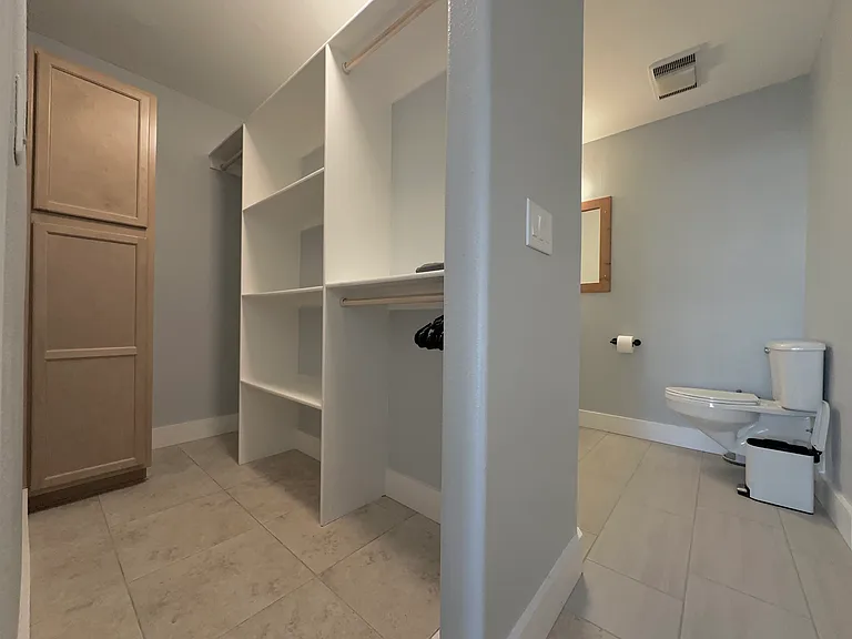 1 W Fairmont Dr — Photo 12