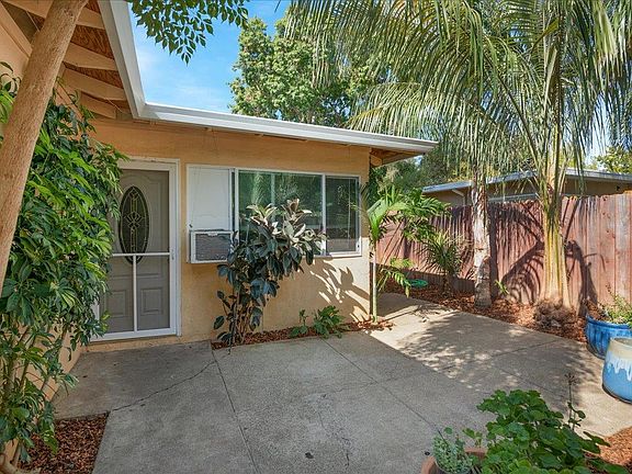 3rd image of 7071 Rosanna St