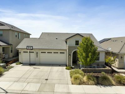 1348 Azalea Dr, Hollister, CA, 95023