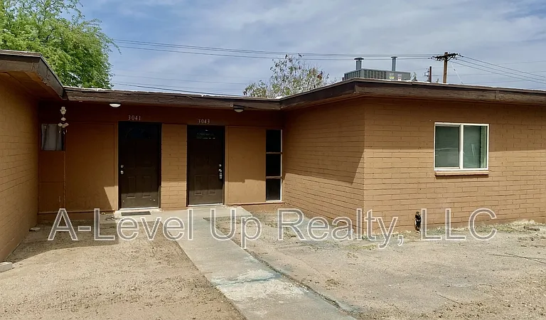 3043 E Proctor Vis #1 — Photo 2