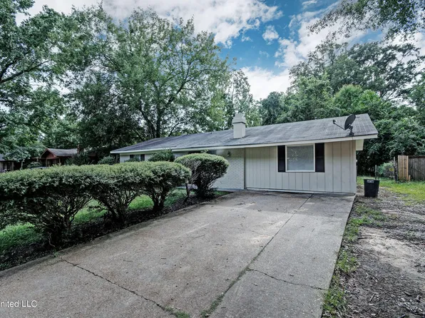5113 Queen Eleanor Ln, Jackson, MS 39209