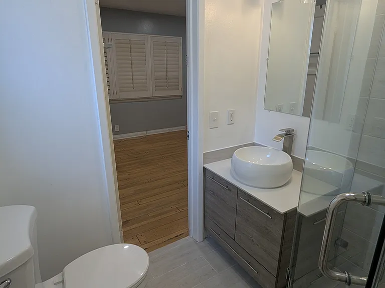 501 Veteran Ave — Photo 5
