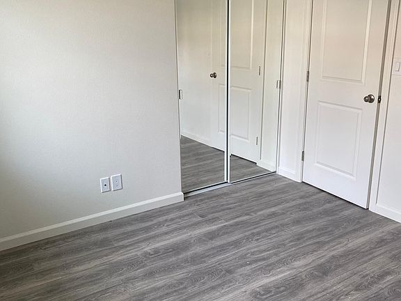 5th image of 24164 Arch St