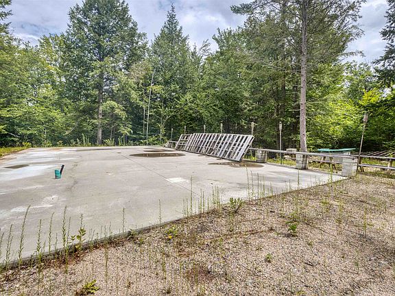 3rd image of 90 Browns Ridge Road