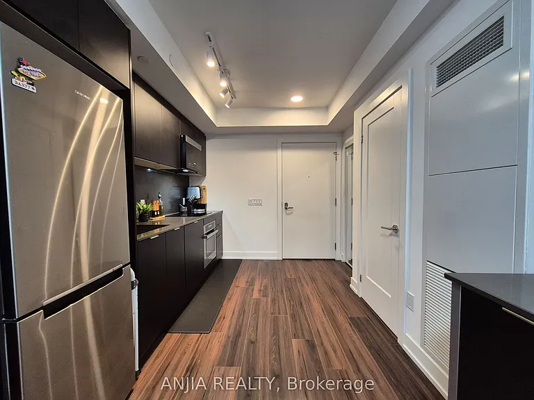 8 Cedarland Dr #321 — Photo 10