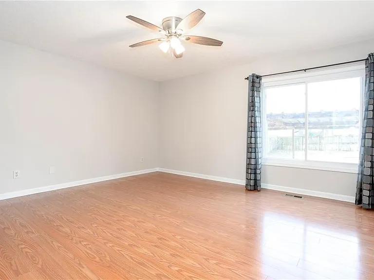 4049 Leicester Dr NE — Photo 21