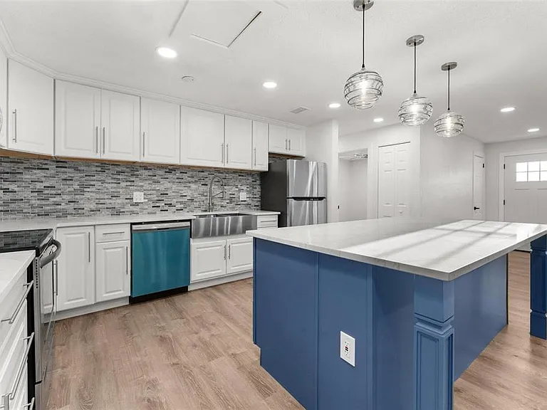 2203 Nottingham Rd — Photo 6