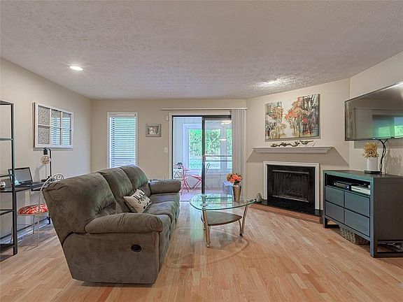 2nd image of 704 Summit North Dr NE #704