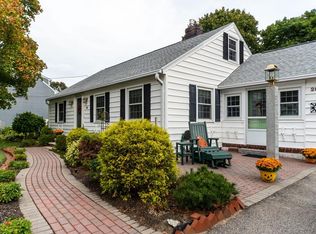 28 Dancause Rd, Lowell, MA 01852