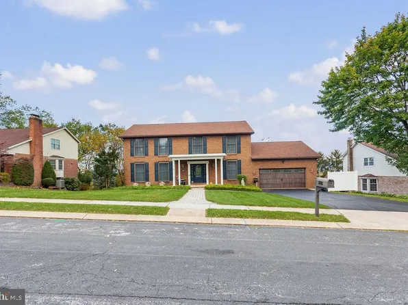 3525 Pebble Ridge Dr, York, PA 17402