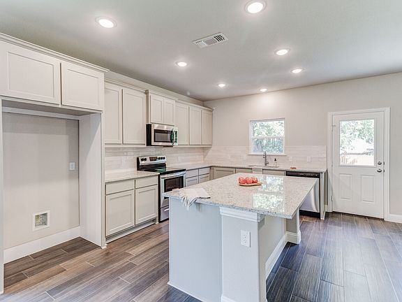 3rd image of 789 Wa Denton Dr