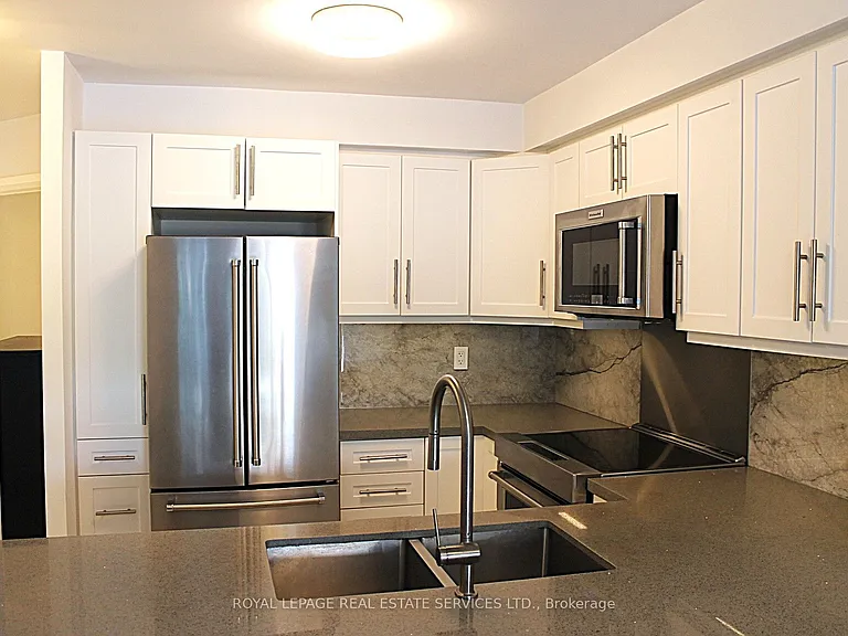 2269 Lake Shore Blvd W #307 — Photo 3