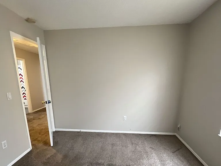 319 Oak Track Dr — Photo 10