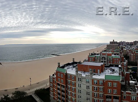Sold by Elbe Real Estate Inc | media 26