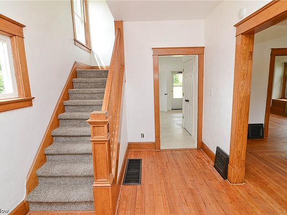 3rd image of 360 Tenney Ave