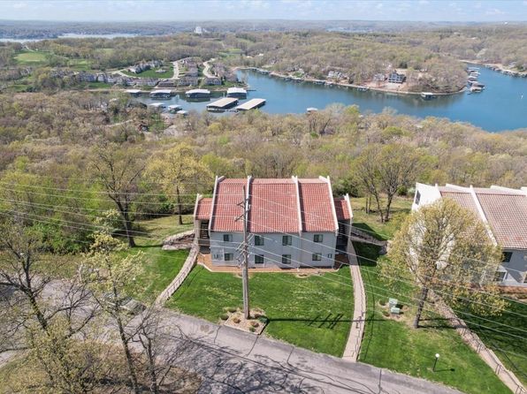 15 Monterey Dr #1