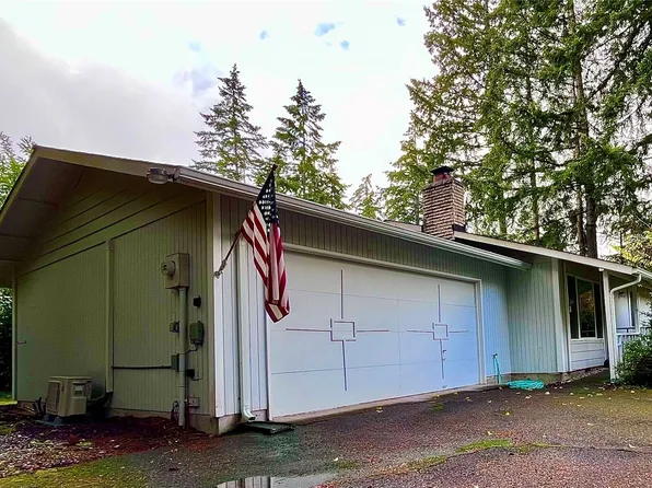 71 E Lakeland Way, Allyn, WA 98524