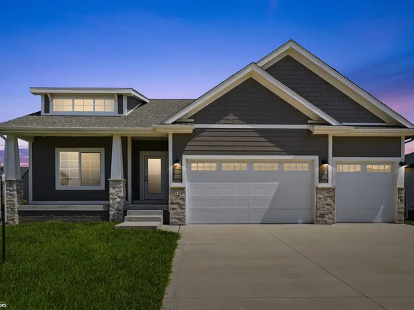 95 NW Hidden Knl, Waukee, IA 50263