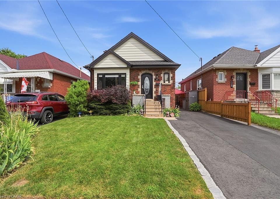 1st image of 127 Tragina Ave S