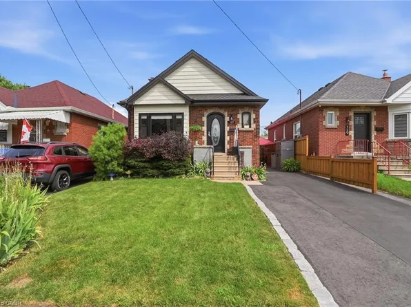 127 Tragina Ave S, Hamilton, ON L8K 2Z7