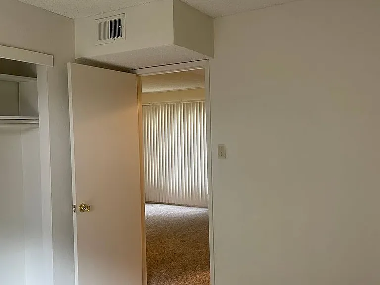 1710 G St — Photo 6