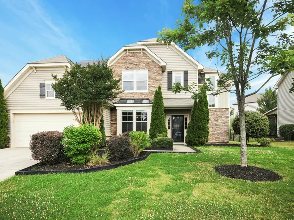 715 Fairway Dr, Mebane, NC 27302