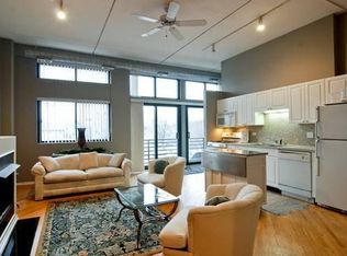 2012 W Saint Paul Ave APT 209, Chicago, IL 60647