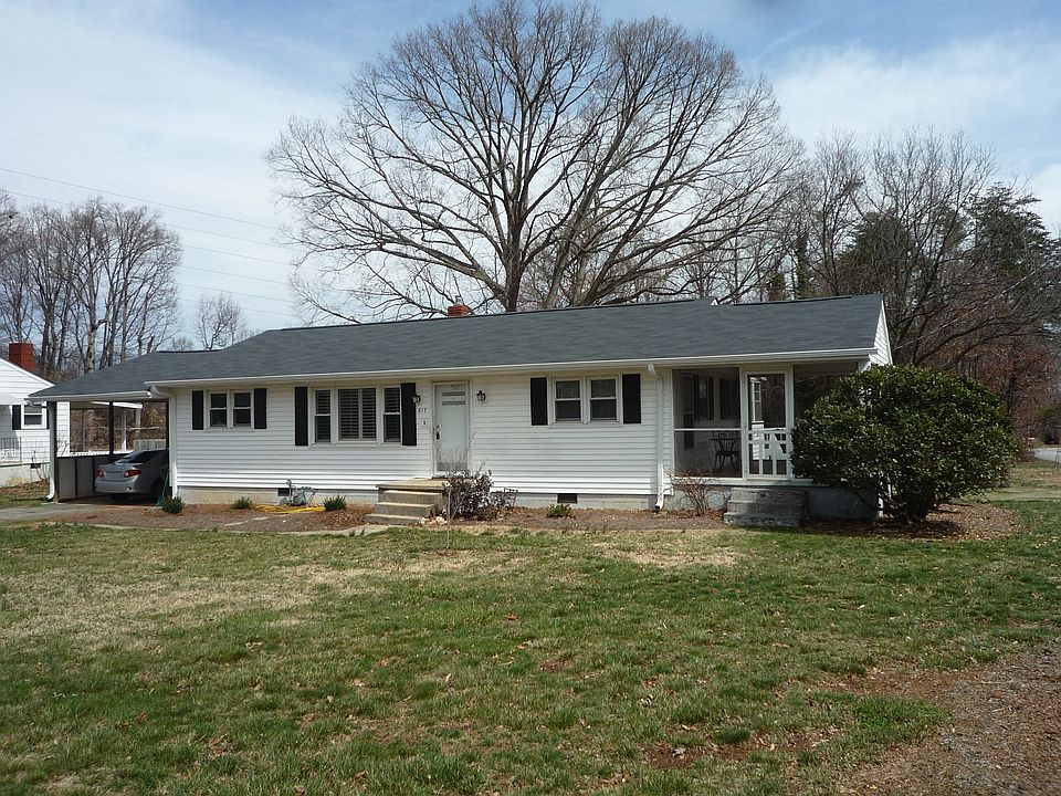 1st image of 817 Meadowood St