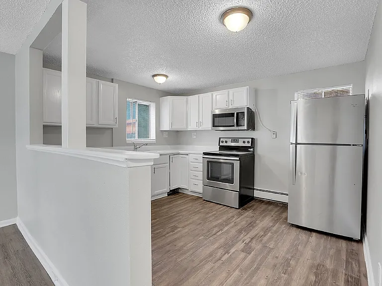1201 Brentwood St #1209 — Photo 8