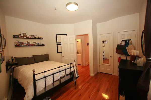 Rented by R New York | media 23