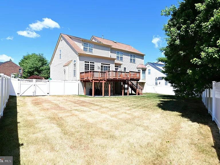 4502 Rockdale Ln — Photo 4