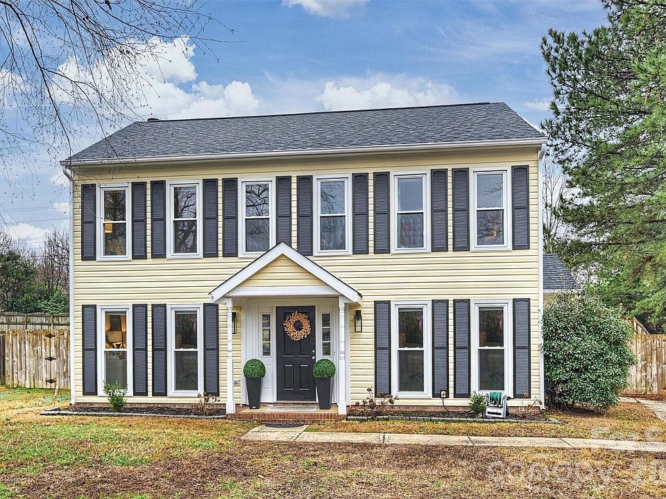 1st image of 10233 Fairway Ridge Rd